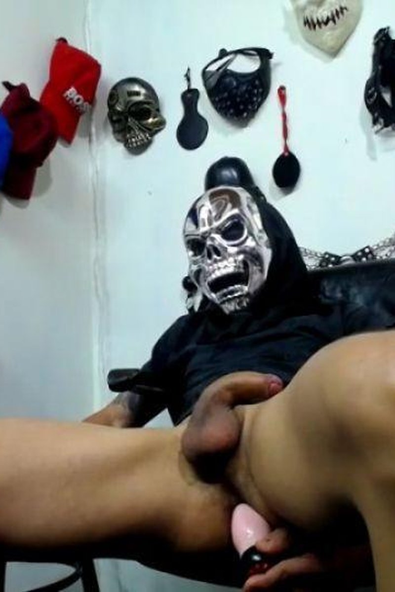 Mask Boy - Screenshot 1 of 4 - Bbwbdsm