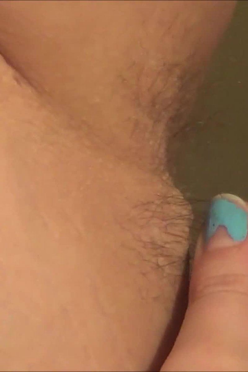 Armpit Shaving - Screenshot 1 of 4 - BBW