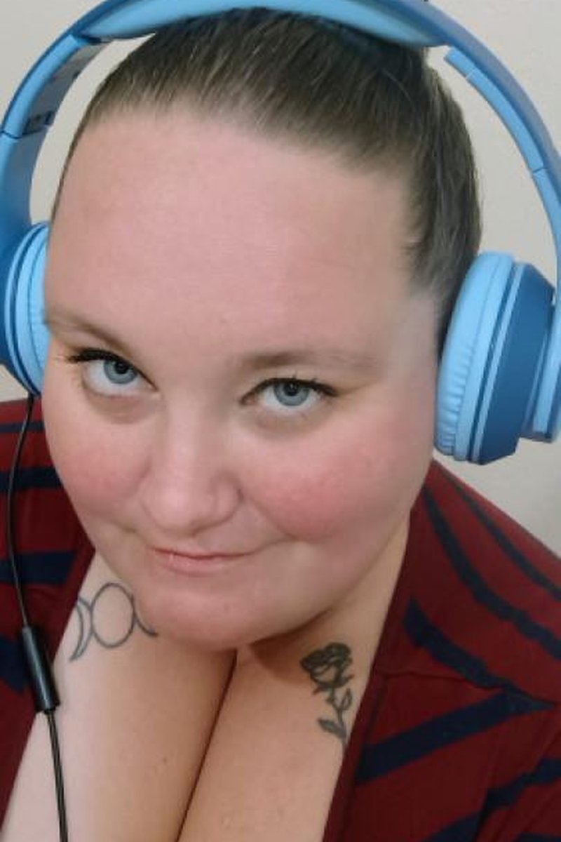 Silently Ear Full - Screenshot 1 of 4 - Ear Fetish