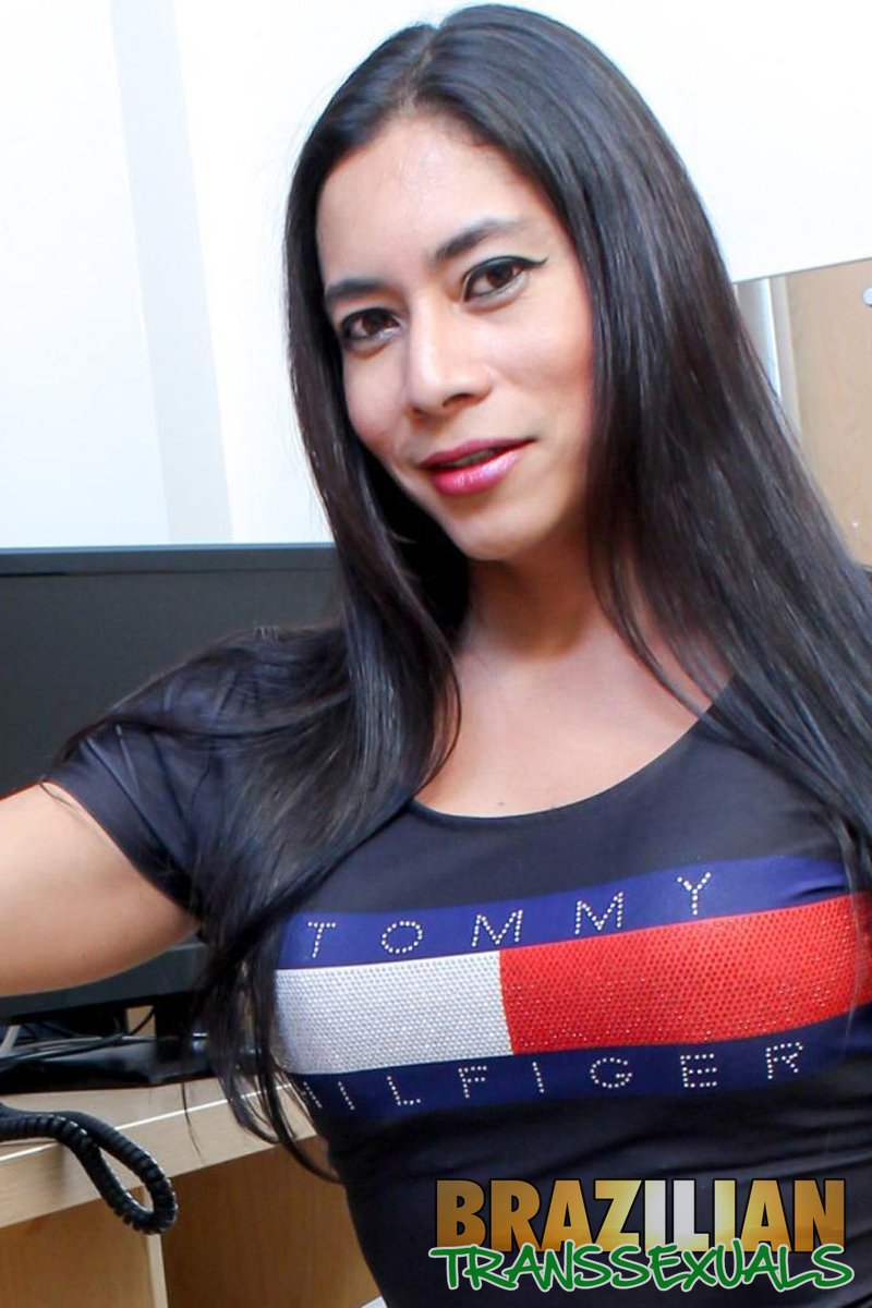 Passion - Screenshot 1 of 4 - Latin Woman