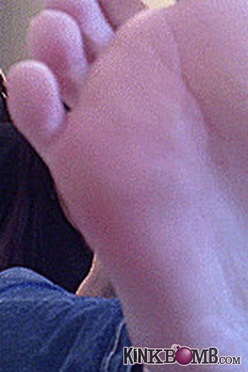Britishtease: Texting My Friends and Ignoring You! - Screenshot 1 of 4 - Femdom