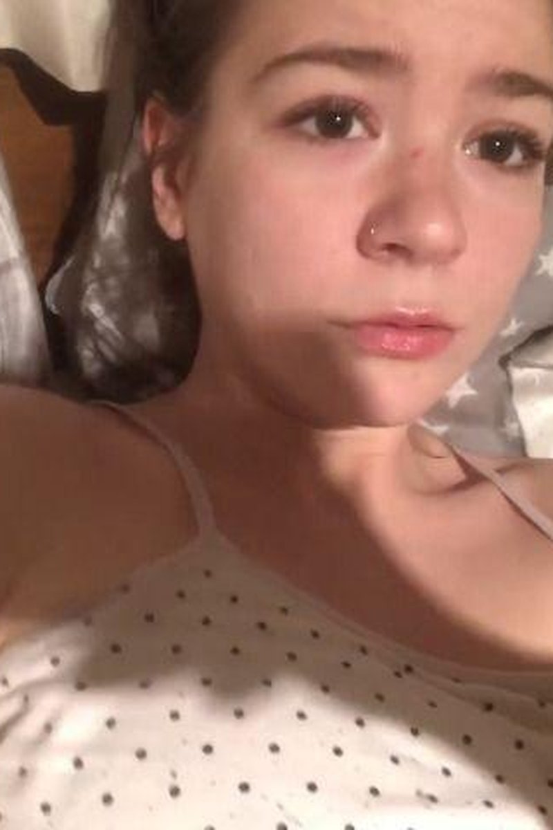 Bedtime Cummies - Screenshot 1 of 4 - Natural Tits