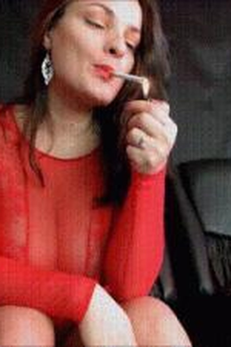 Red Delight - Screenshot 1 of 4 - Big Tits