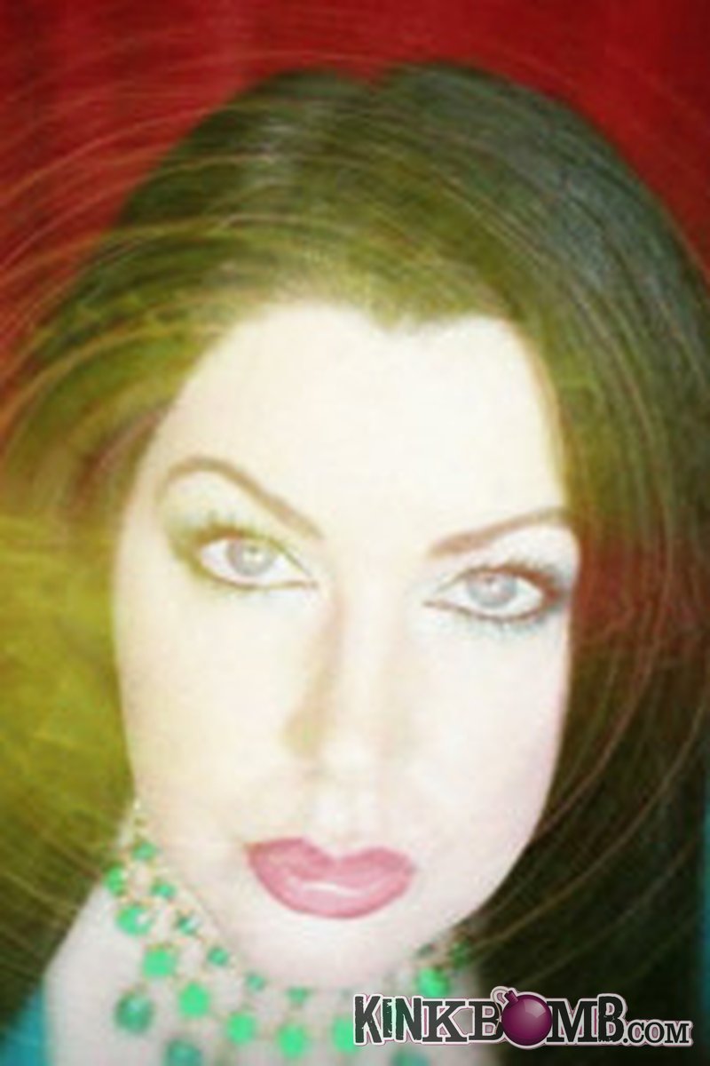 Goddess Zenova: Addicted to My Voice - Screenshot 1 of 4