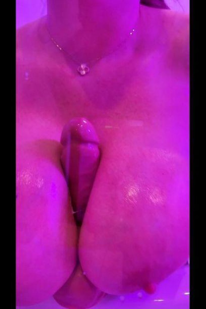 TP-manyvidsdamnngg-fishnet-bathtub-fantasy-joi