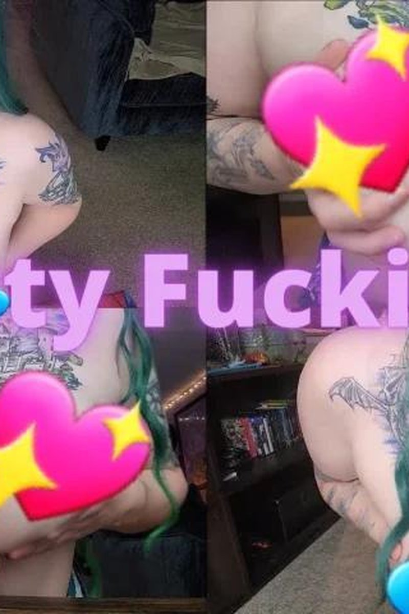 Tittyfucking - Screenshot 1 of 4 - Lilah Vale