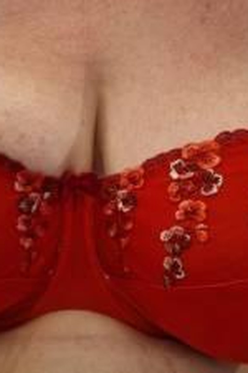 Big Bouncy Boobs - Screenshot 1 of 4 - BBW