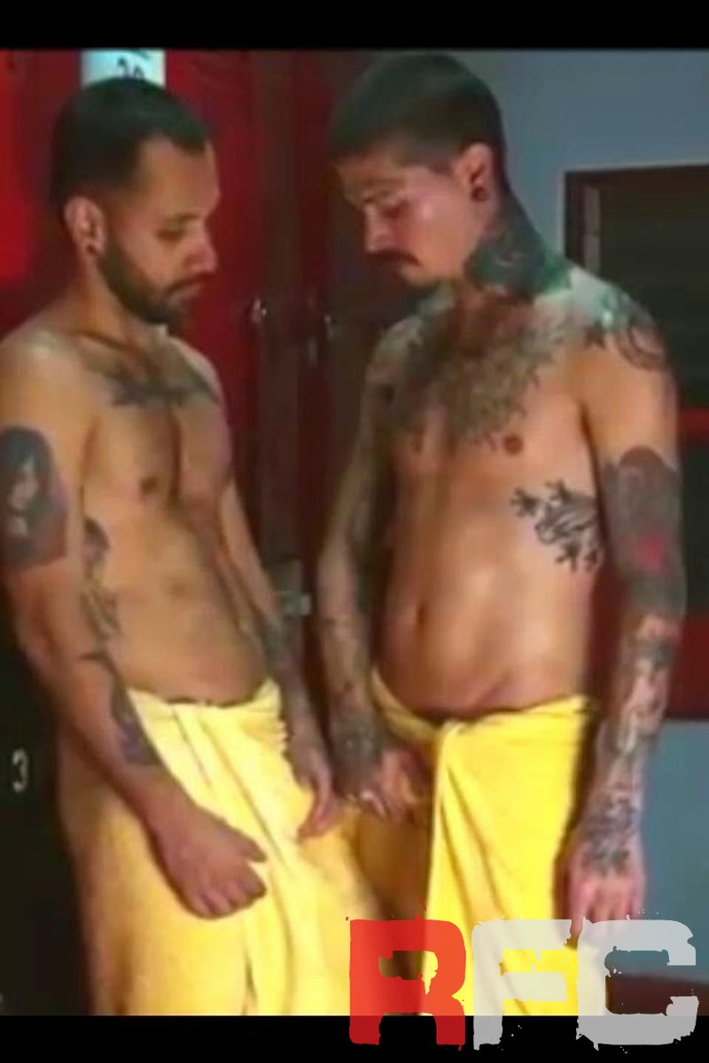 Sauna - Screenshot 1 of 4 - Latino Man