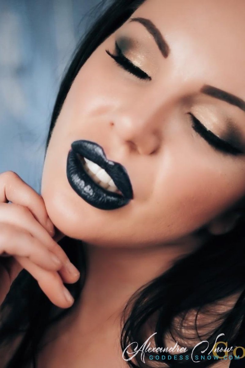 Midnight Makeout - Screenshot 1 of 4 - Erotic Magic