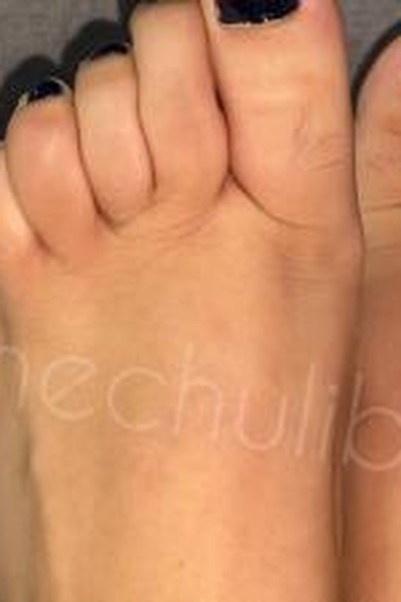 Toe Fetish - Screenshot 1 of 4 - Foot Fetish