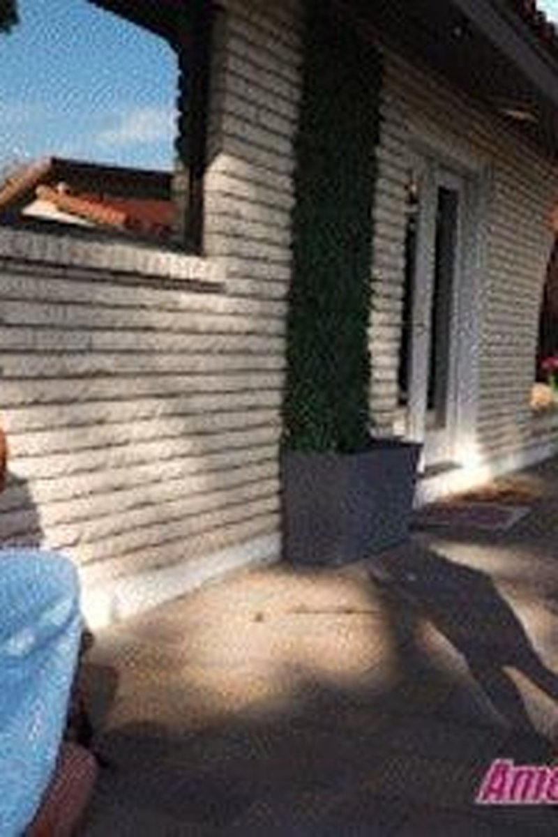 Trample Posing - Screenshot 1 of 4 - American Mean Girls