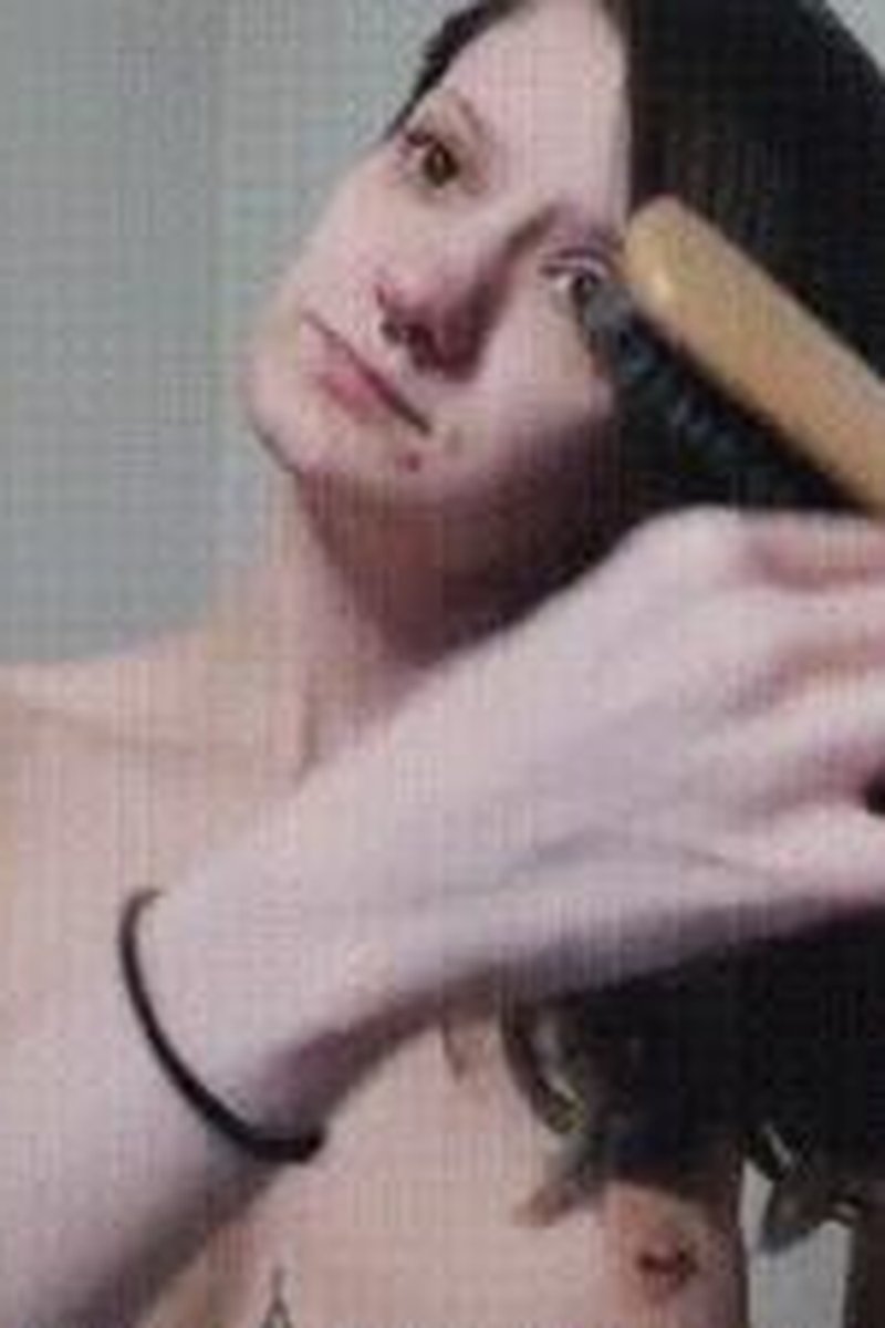 1000 Brushes - Screenshot 1 of 4 - Goddess