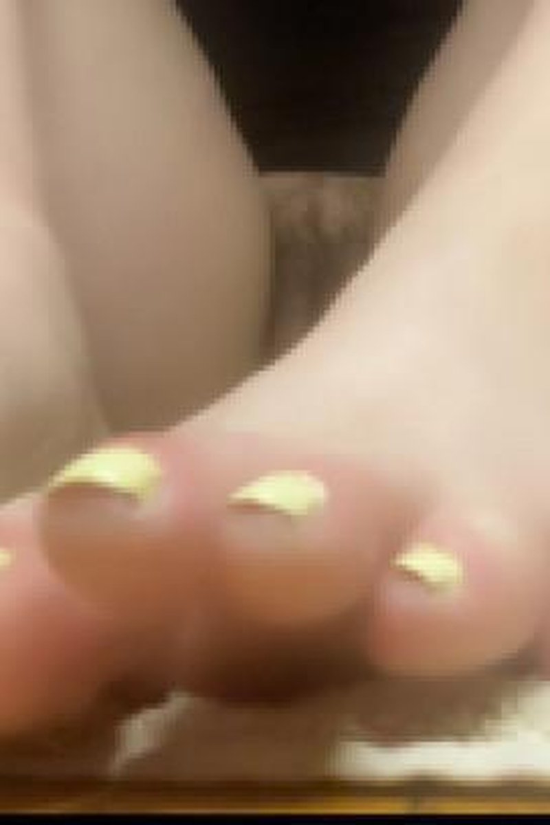 Watch My Toes Curls While I Edge Myself - Screenshot 1 of 4 - Amateur