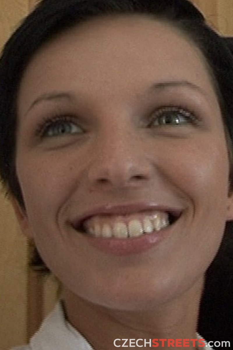 Three Lesbians - Screenshot 1 of 4 - Blowjob