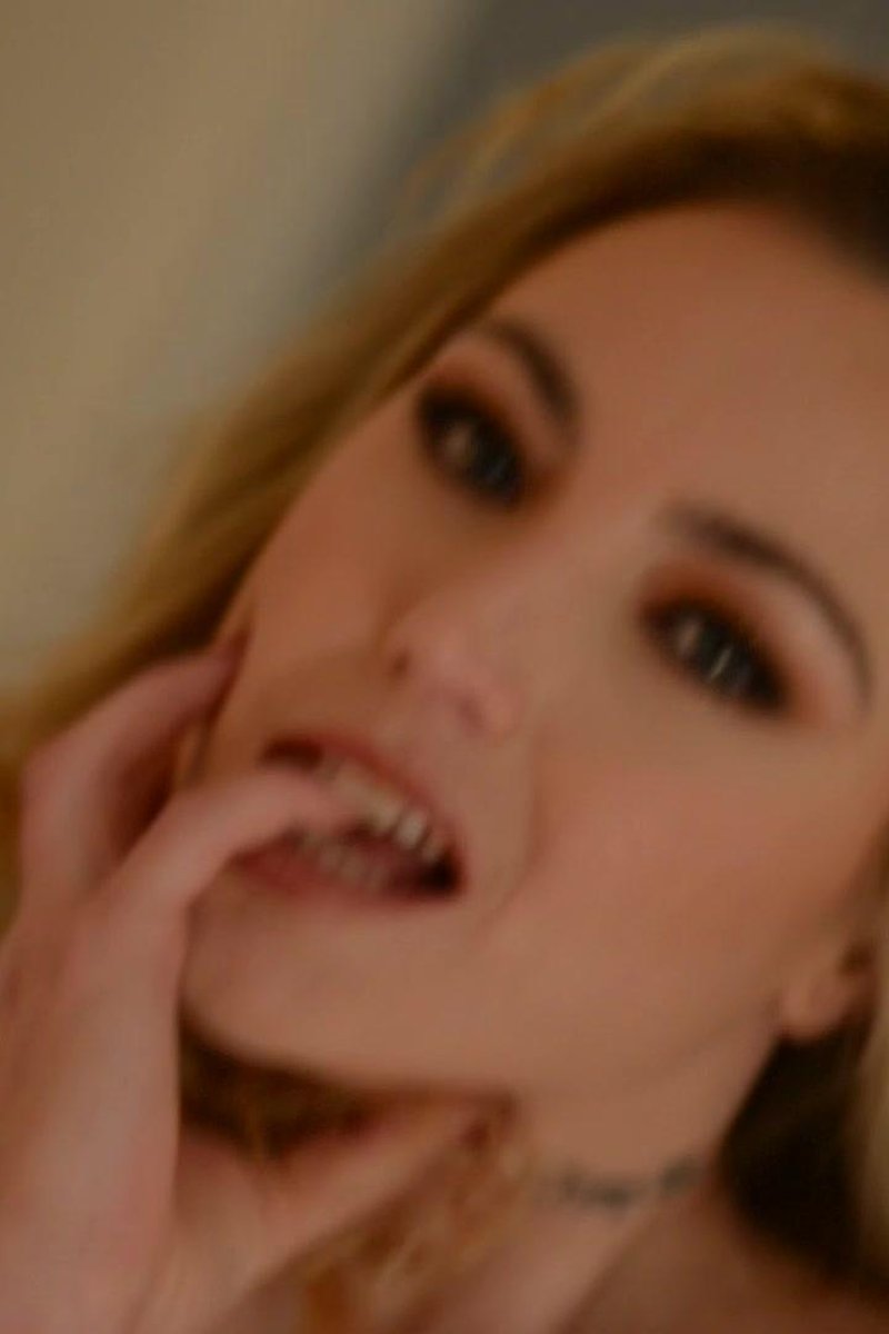 You Like ? - Screenshot 1 of 4 - Elisa Calvi
