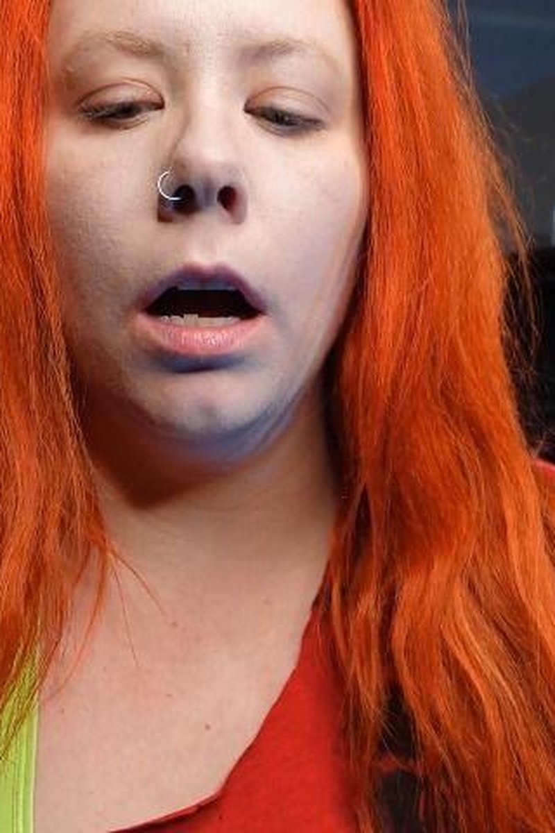 Burps While Chugging - Screenshot 1 of 4 - Mouth Fetish