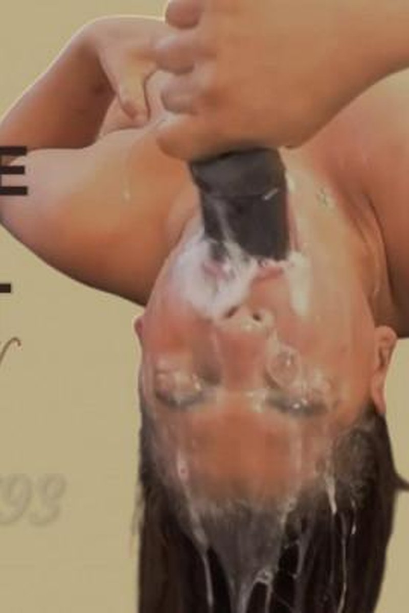 Reverse Deep Throat - Screenshot 1 of 4 - Blowjob