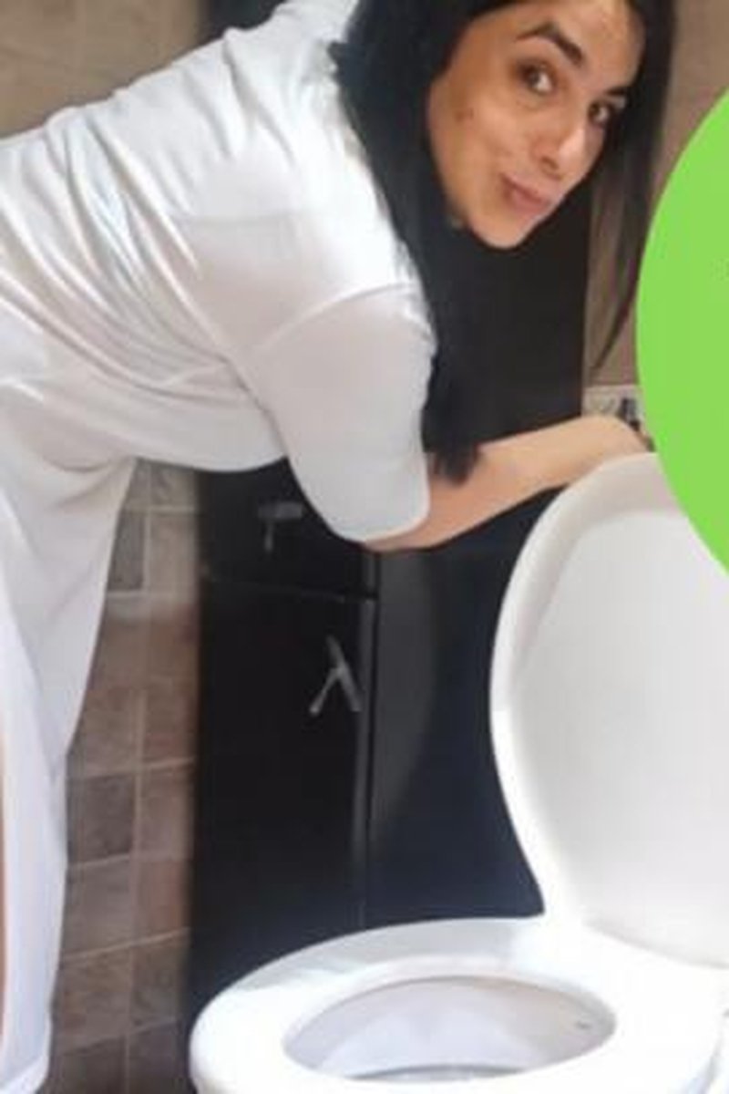 Constipated Bathing Routine - Screenshot 1 of 4 - Bathroom
