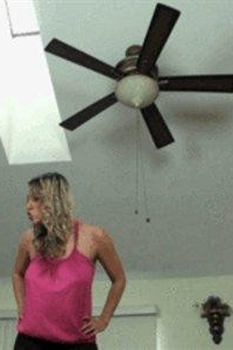 Megan Jones Disappointed - Wmv Smartphone - Screenshot 1 of 4 - Fetish