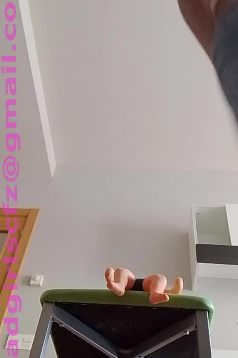 Tiny Man 4 - Screenshot 1 of 4 - Ass Fetish
