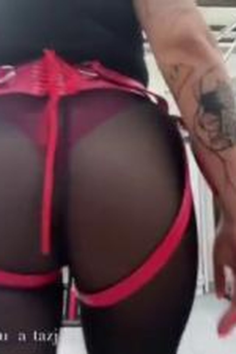 Outside Mouthfucking - Screenshot 1 of 4 - Alternative Look