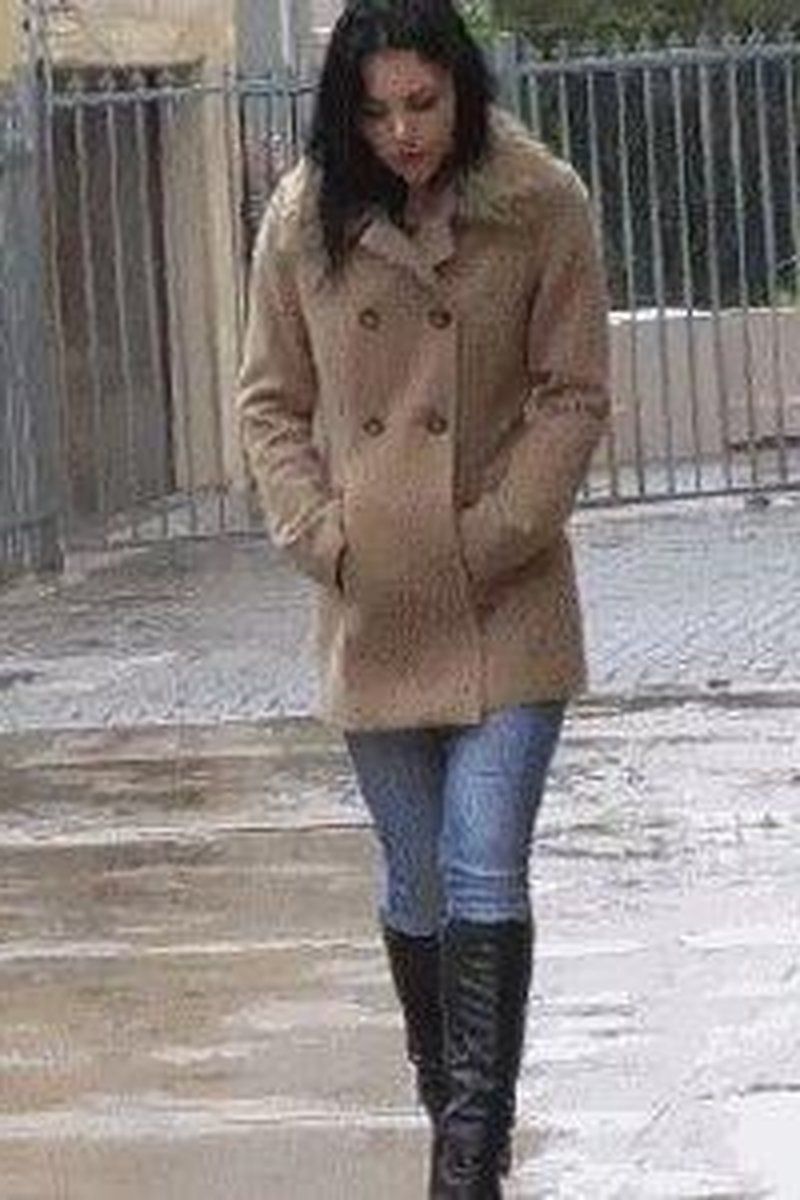 Raining Bootlicker - Screenshot 1 of 4 - Boots