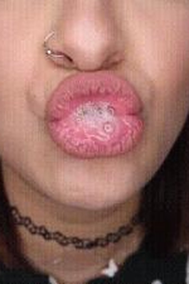 Spit - Screenshot 1 of 4 - Fetish