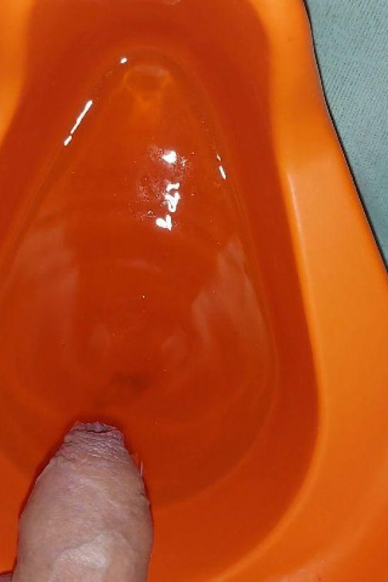 Potty Time - Screenshot 1 of 4 - Golden Shower