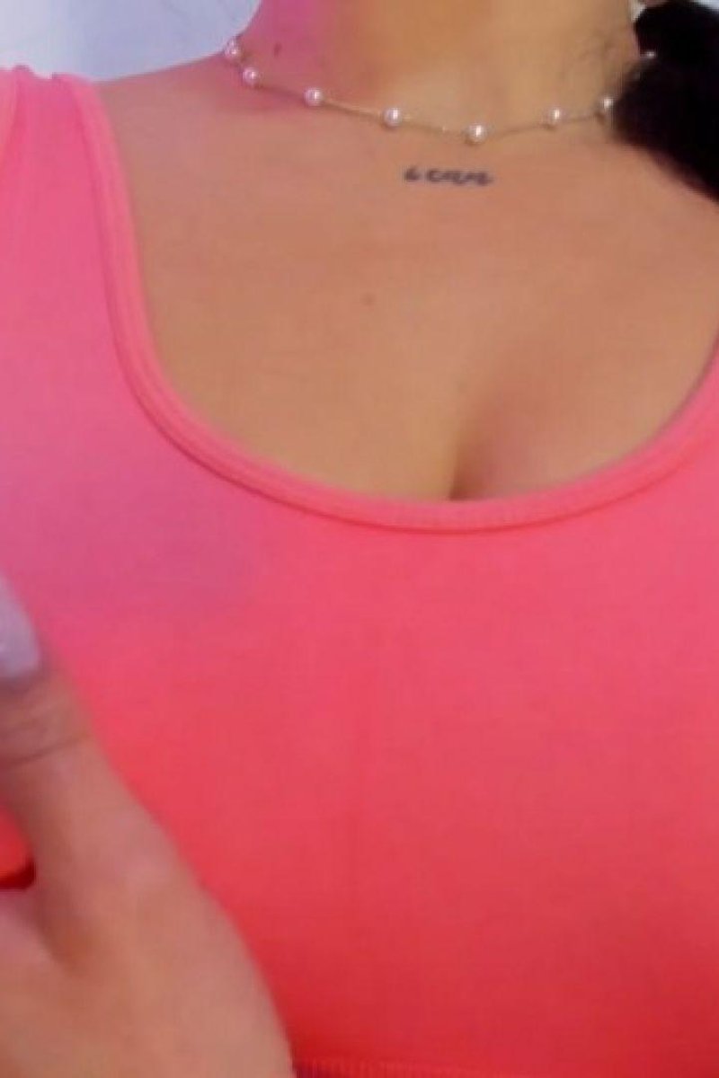 Clothing Try On - Screenshot 1 of 4 - Big Ass