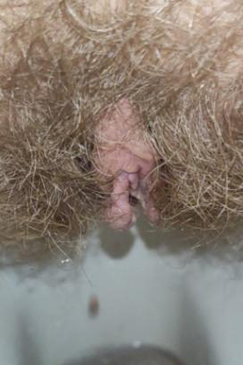 My Biggest Load Of Pee 4k - Screenshot 1 of 4 - Close Up