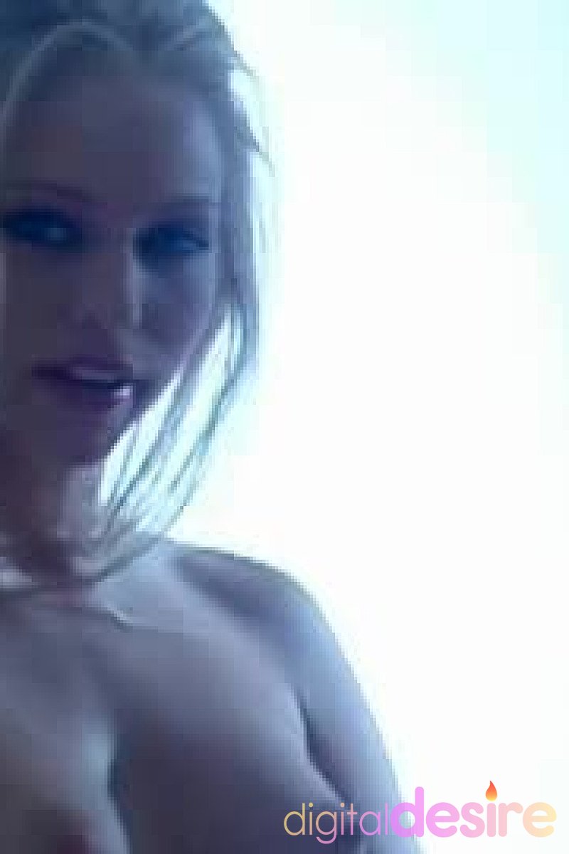 Brea Bennett - Screenshot 1 of 4 - Blond Hair