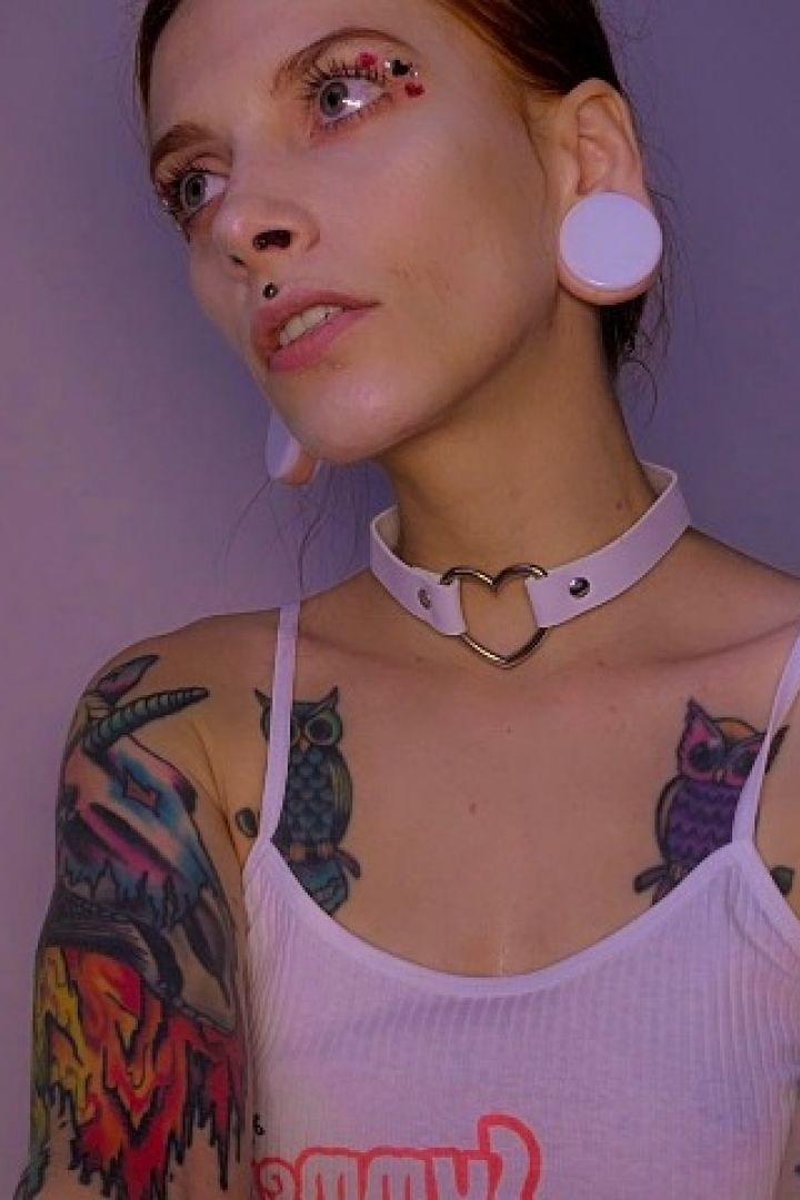 Beautiful Face - Screenshot 1 of 4 - Babes