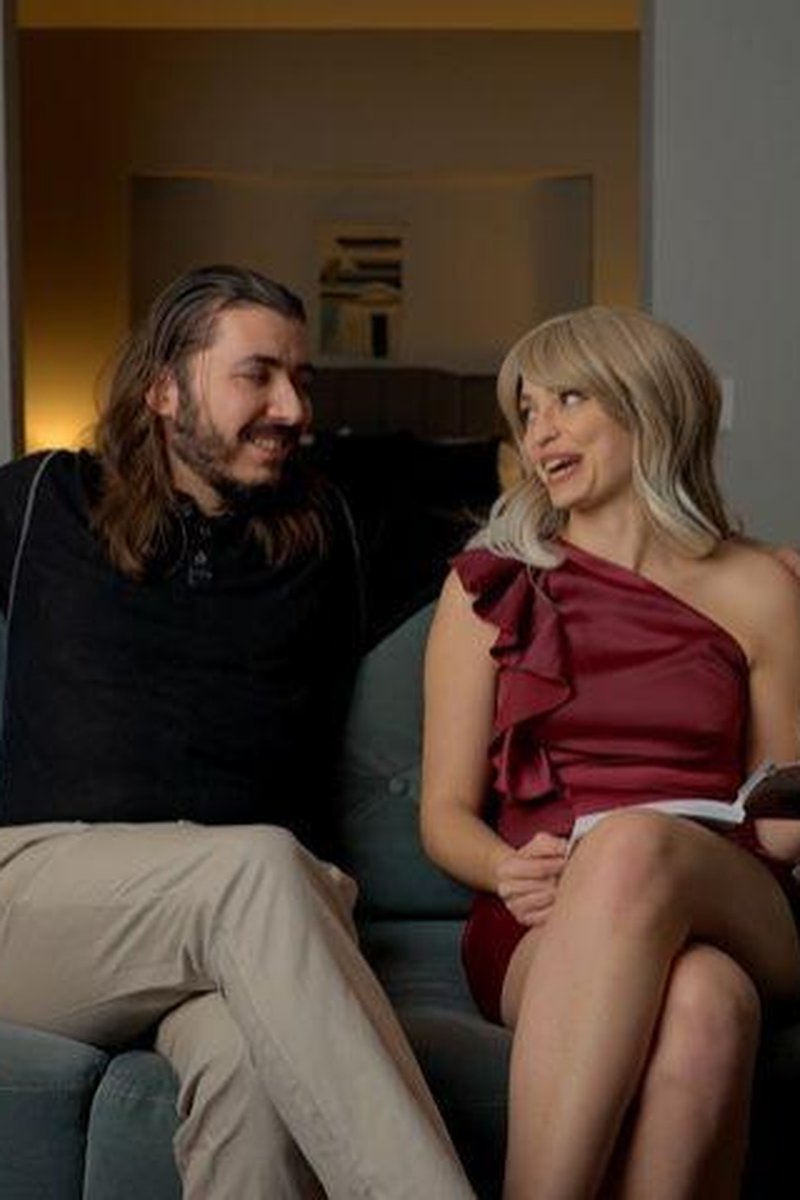Fantasy House Slave Interview - Screenshot 1 of 4 - Cleaning