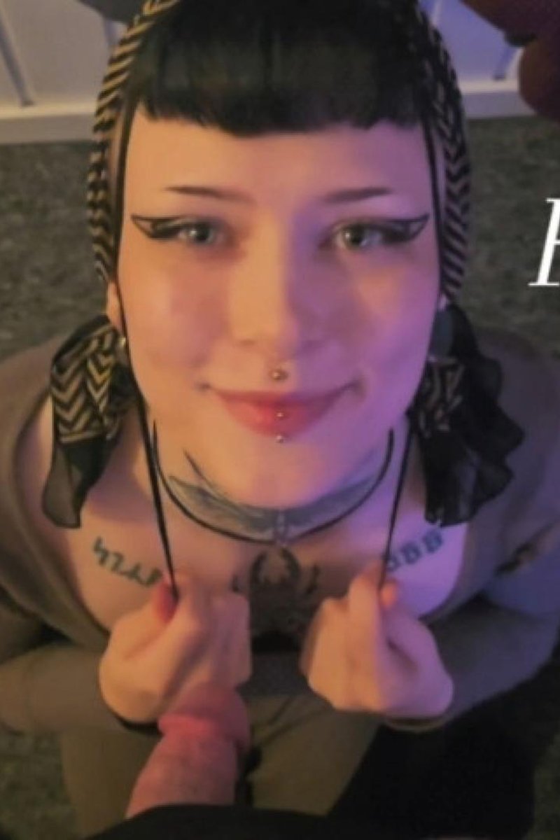 Funfacial - Screenshot 1 of 4 - Blowjob