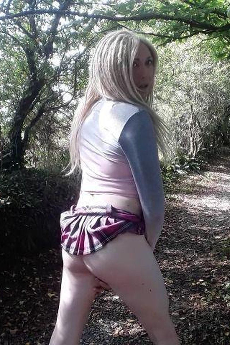 Cycle Track Flashing - Screenshot 1 of 4 - Cross Dressing