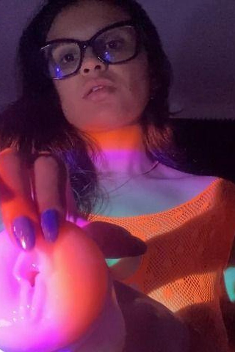 Masturbation Class - Screenshot 1 of 4 - Brown Hair
