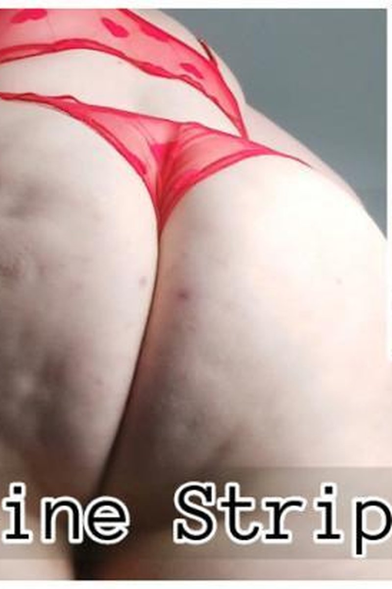 Elf Strip Tease - Screenshot 1 of 4 - BBW