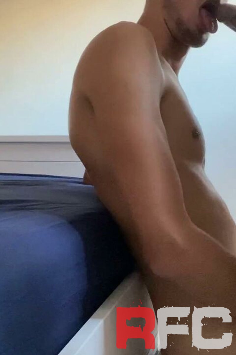 Sucking a Big Dick - Screenshot 1 of 4 - Daddy Roleplay