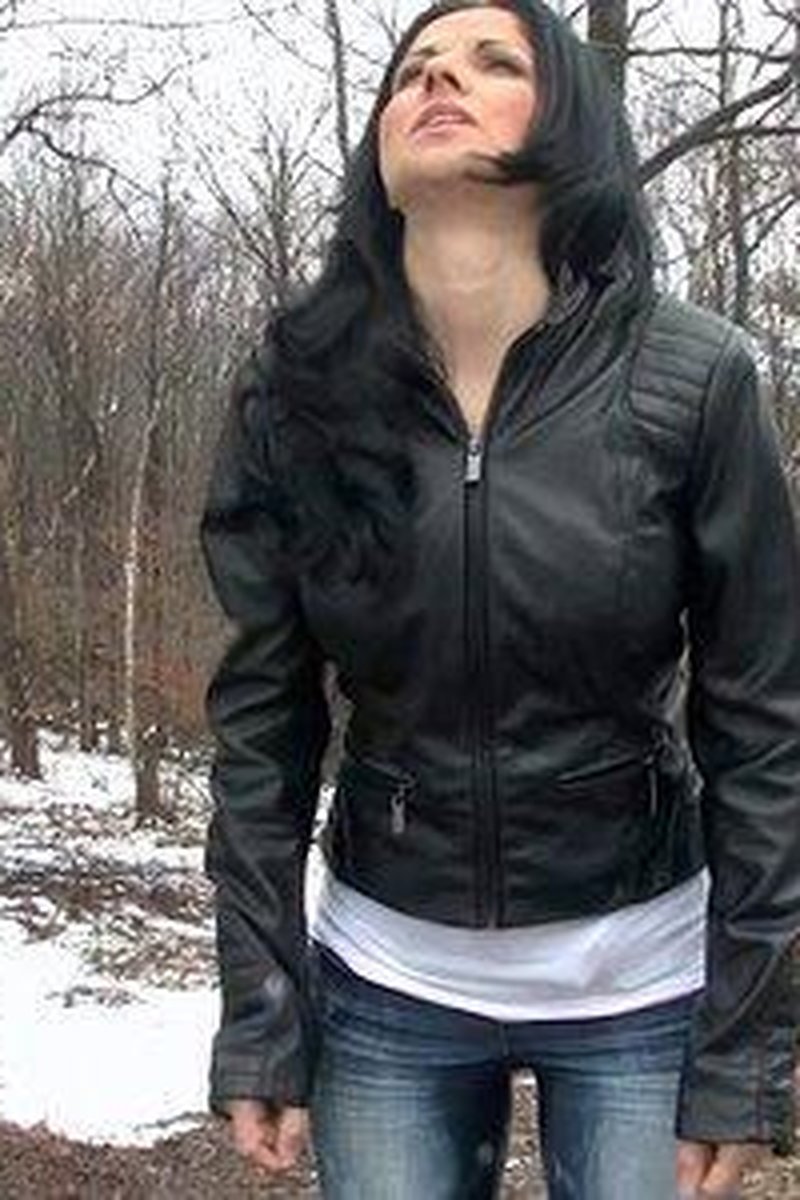 Hannah Is Bursting (2k Upscaled) - Hannah Perez - Screenshot 1 of 4 - 2k Upscaled