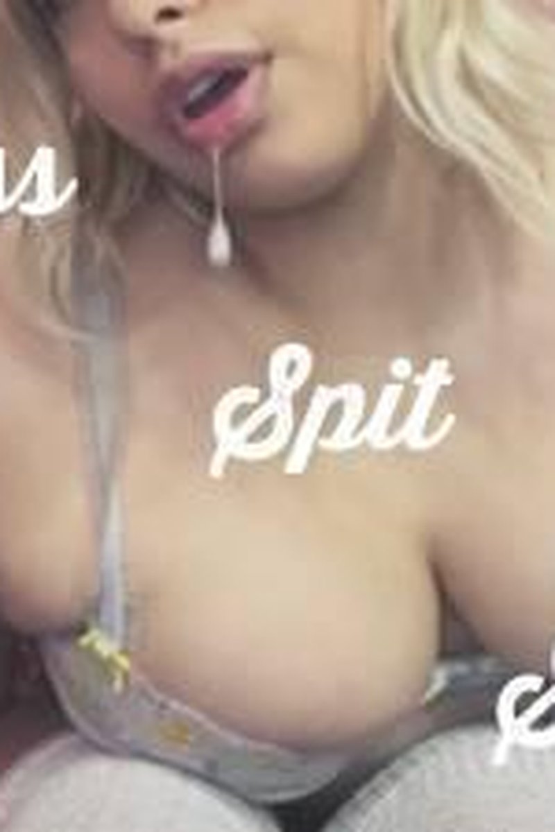 Princess Spit Shower - Screenshot 1 of 4 - Blond Hair