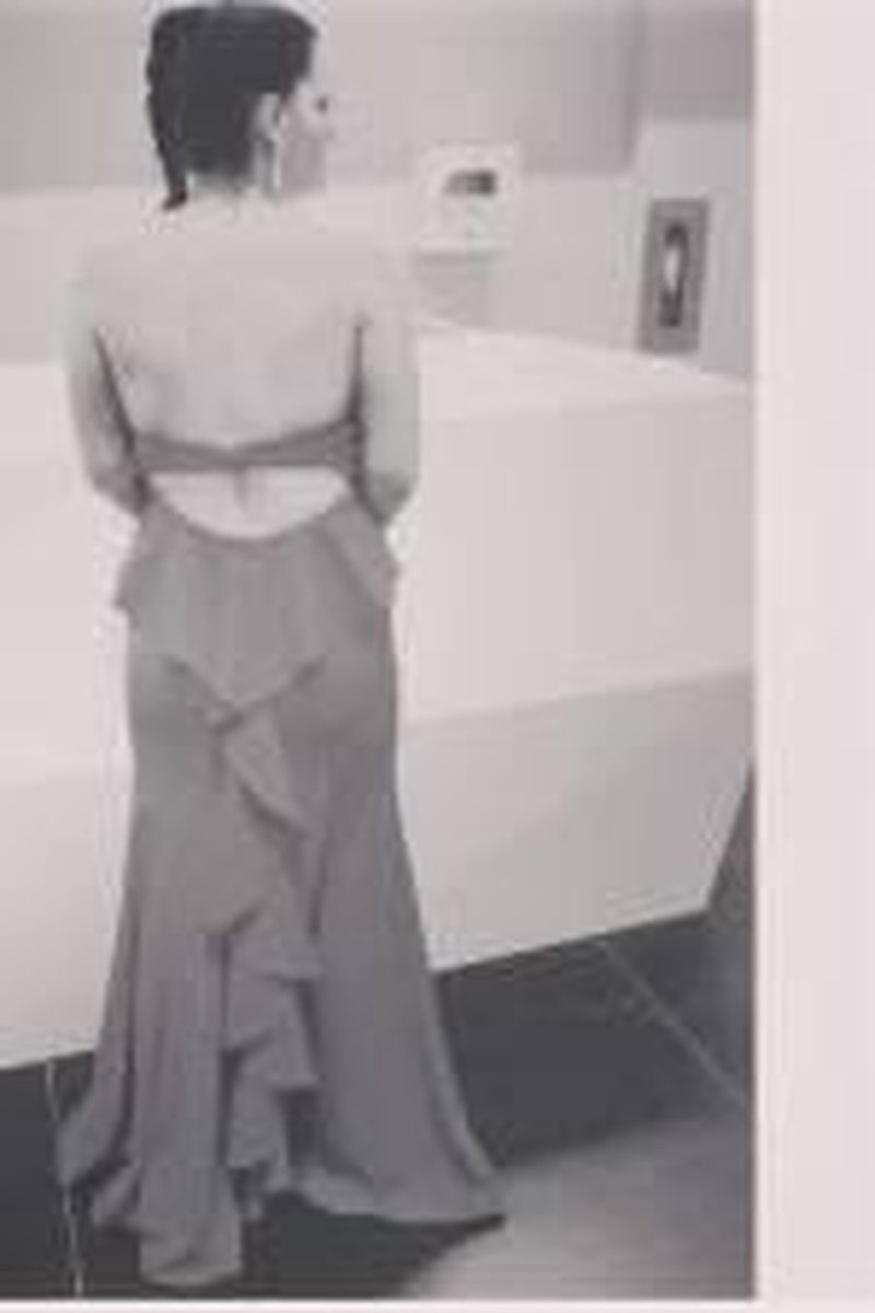 Nice Back - Screenshot 1 of 4 - Natural Tits