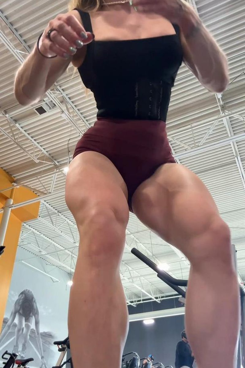 Gym Pump & Flex - Screenshot 1 of 4 - Big Tits