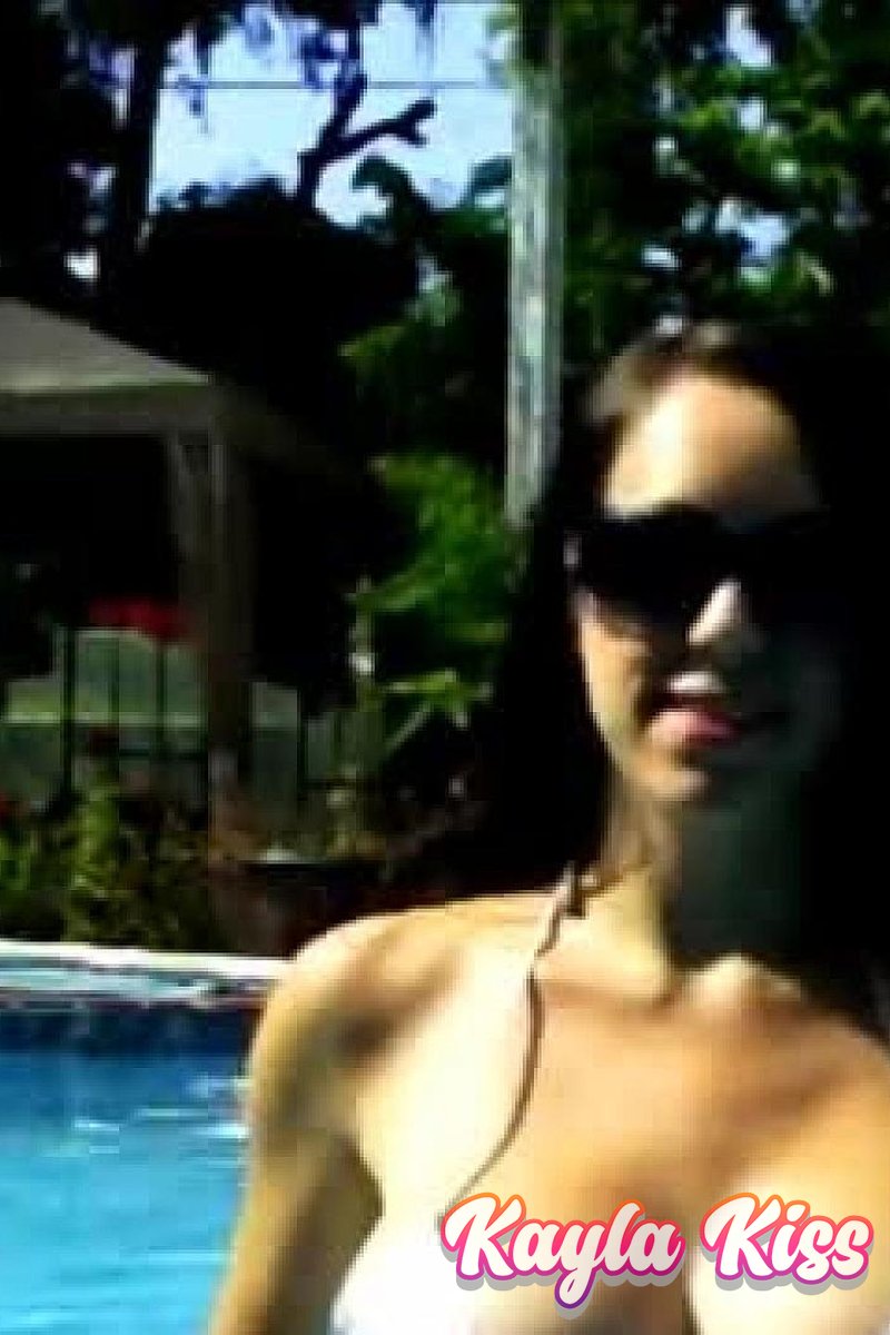 Underwater Teasing - Screenshot 1 of 4 - Outdoors