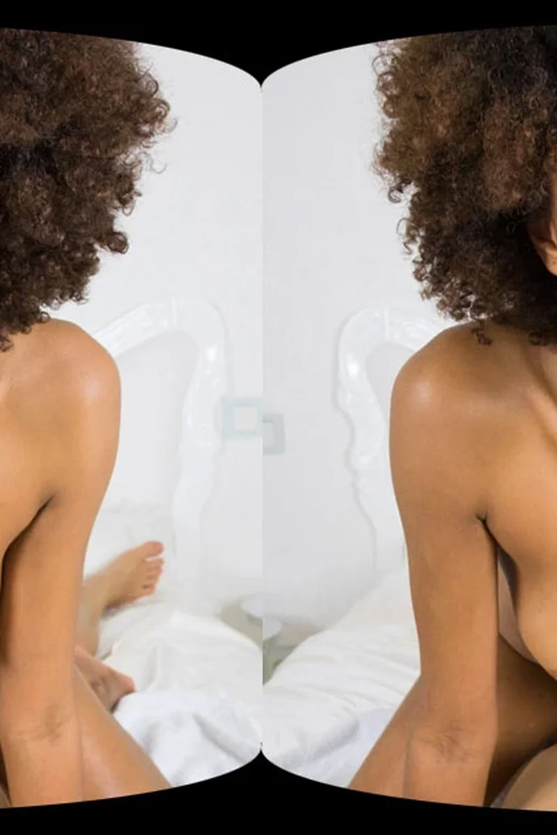 111 - Luna Corazon - Screenshot 1 of 4 - Blowjob