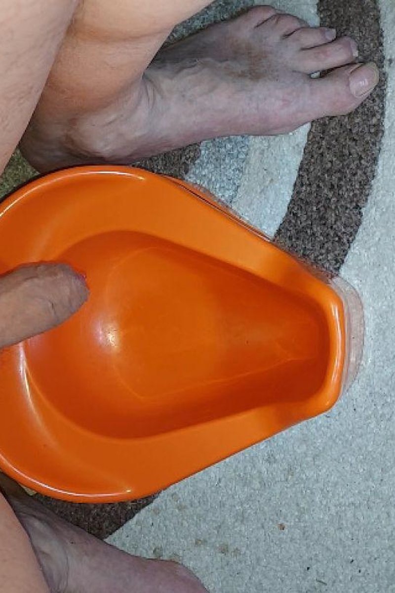 Potty Time - Screenshot 1 of 4 - Golden Shower