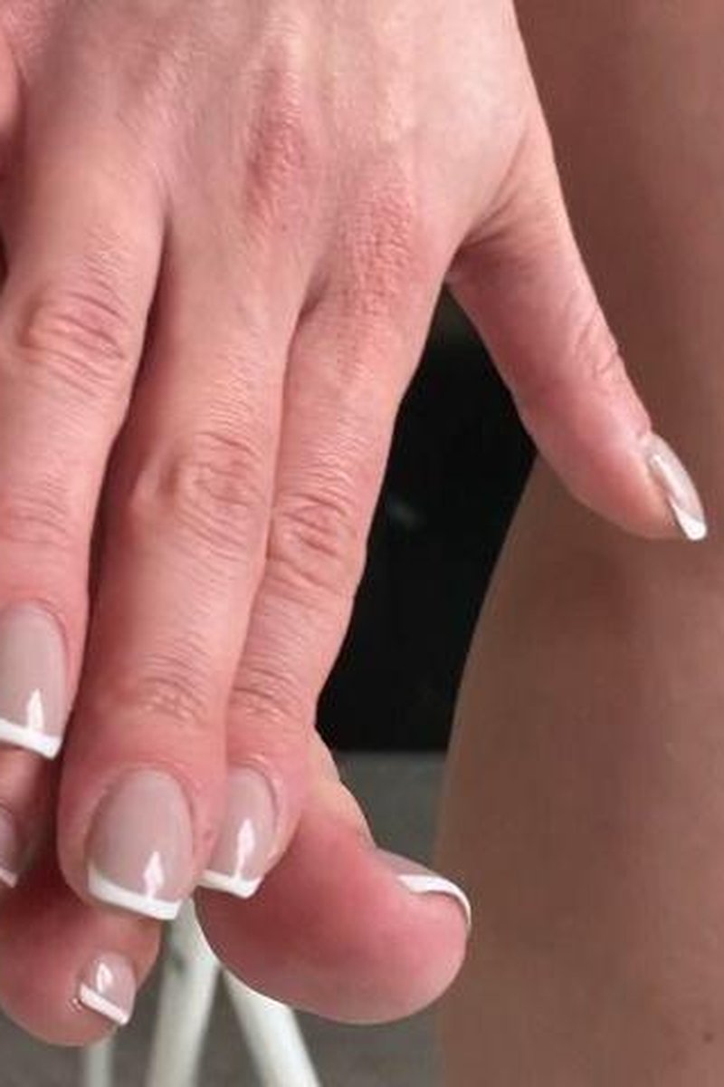 Footfetish French Pedicure - Screenshot 1 of 4 - Big Tits