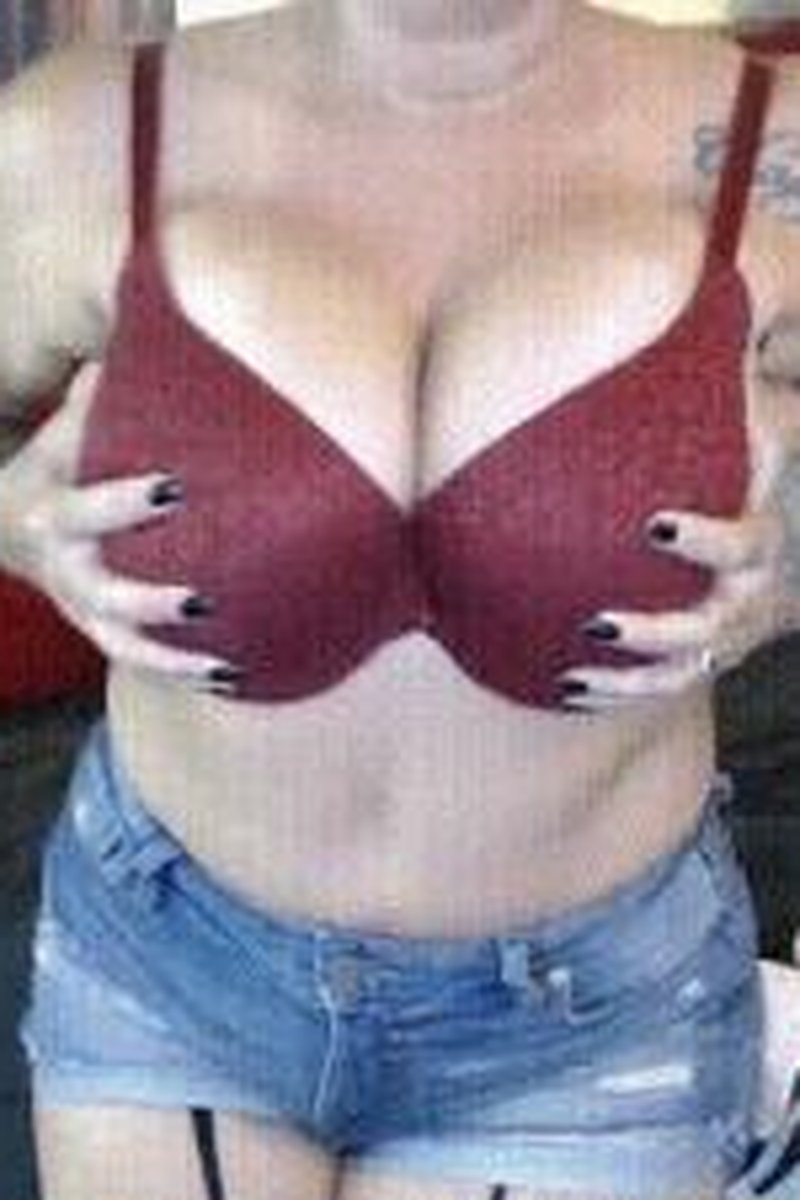 Trying All My Bras Tutorial - Screenshot 1 of 4 - Big Tits