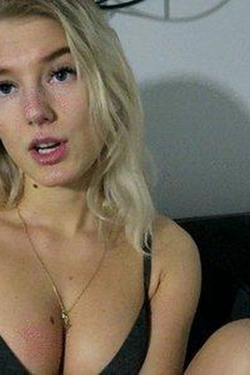 JOI With Sofia - Screenshot 1 of 4 - Amateur Joi