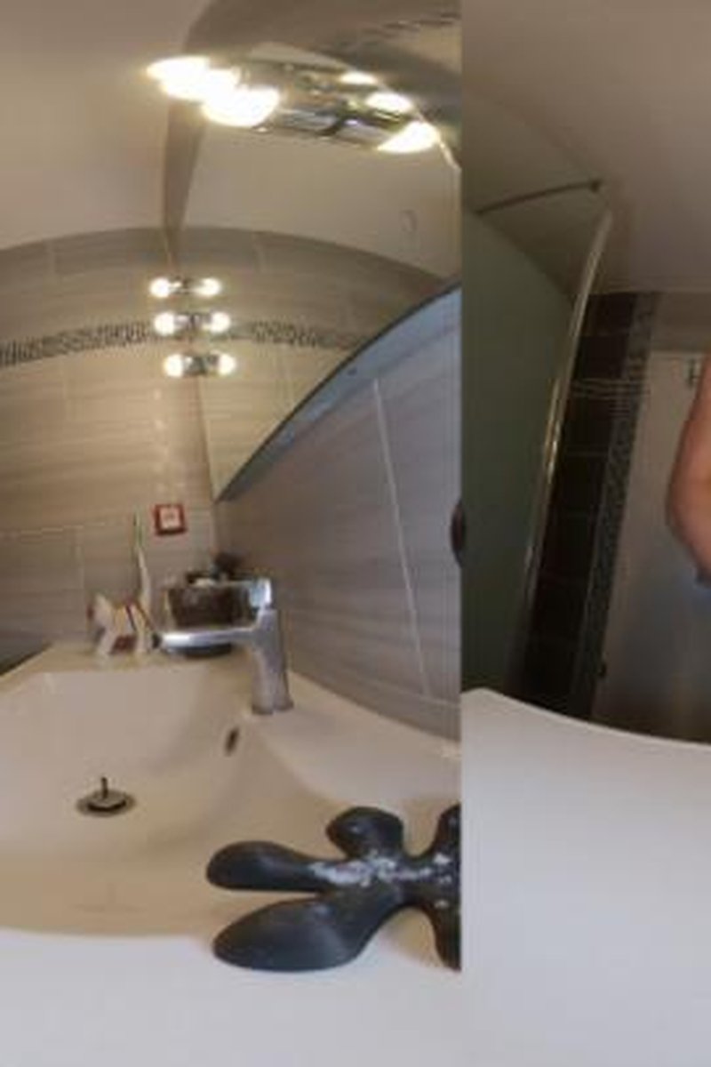 3D VR180 Ejaculation - Screenshot 1 of 4 - European