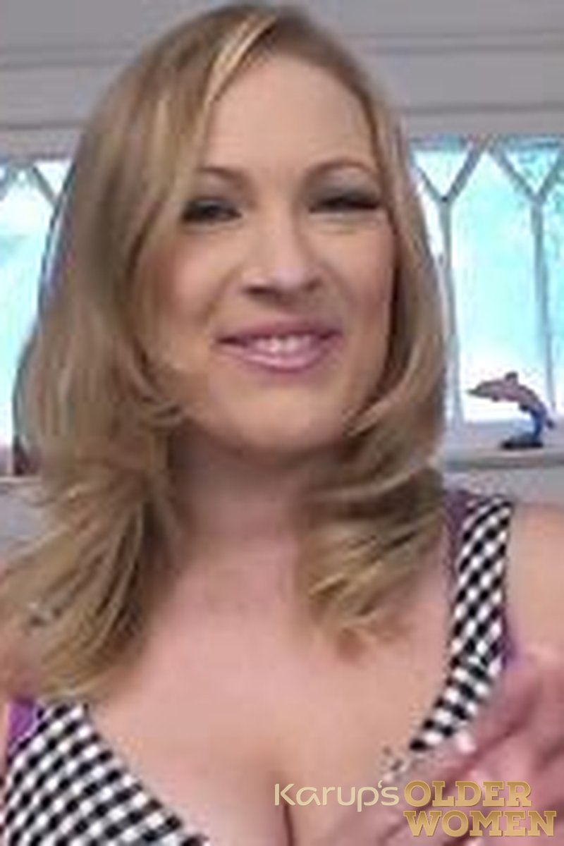 Vicky Vixen - Screenshot 1 of 4